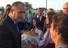 Нов уникален момент с президента: Тракийка извади кърпа и го пита: Позната ли ви е?