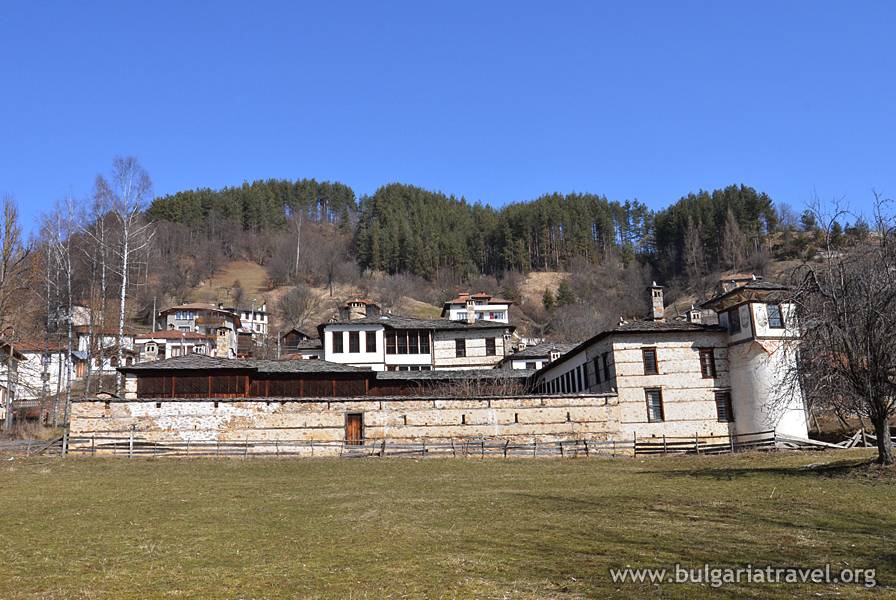 Агушеви конаци – най-старият феодален замък на Балканите