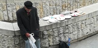 Самотен дядо от Пловдив разплака мрежата