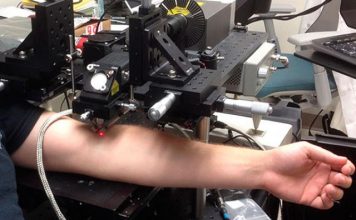 Българин с уникален пробив: Лазер засича и унищожава в реално време раковите клетки циркулиращи в кръвта Българин с уникален пробив: Лазер засича и унищожава в реално време раковите клетки циркулиращи в кръвта