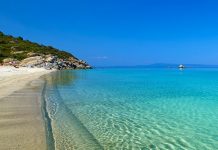 Българин пита гръцките хотелиери по морето им: Може ли да сте толкова прости, като имате цяла златна мина