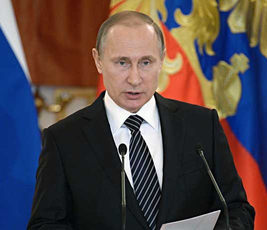 Путин заради пандемията: Социалните помощи да се подновяват автоматично, „почивки“ при кредитите, отсрочка на данъците