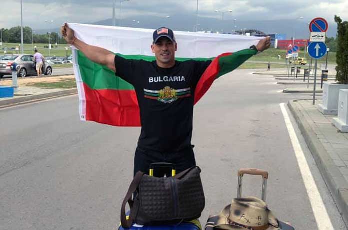 Върнах се от Америка за да Ви кажа на висок глас ОСТАВКА!!! България е наша, а Вие НЕ сте желани в нея