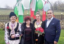 Швейцарци се венчаха в народни носии в Страхилово