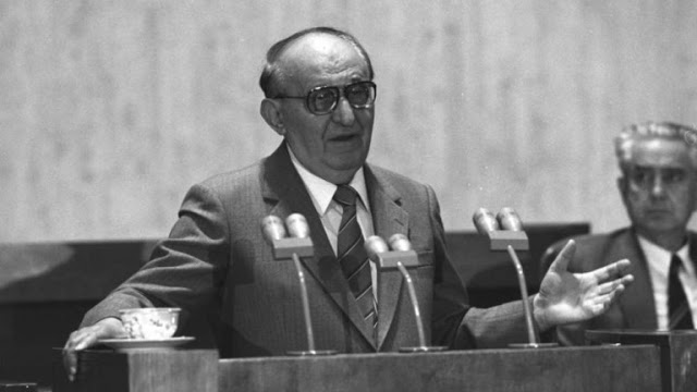 Половината българи избират да живеят по времето на Тодор Живков